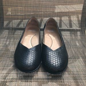 Dansko Womens Black Flats Shoes
